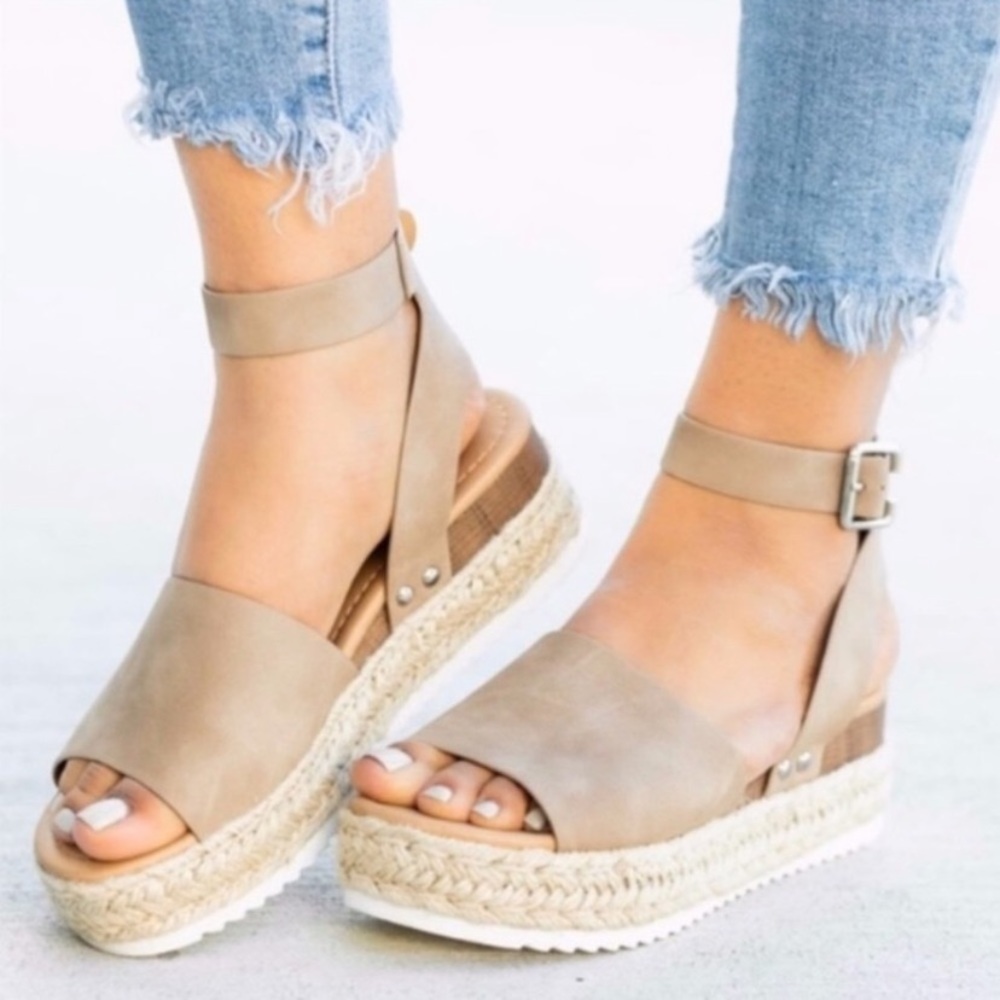 Espadrille sandal